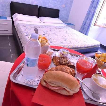 ローマ ジョ スイーツ Bed & Breakfast エクステリア 写真
