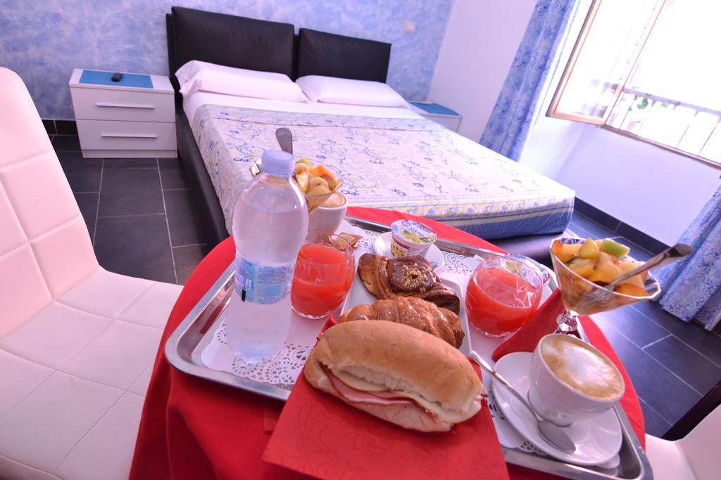 ローマ ジョ スイーツ Bed & Breakfast エクステリア 写真